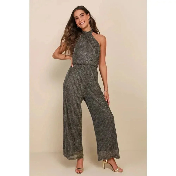 Lulu’s Elegant Dazzle Halter Neck Wide Leg Jumpsuit In Metallic Gold Size XS - Picture 1 of 15